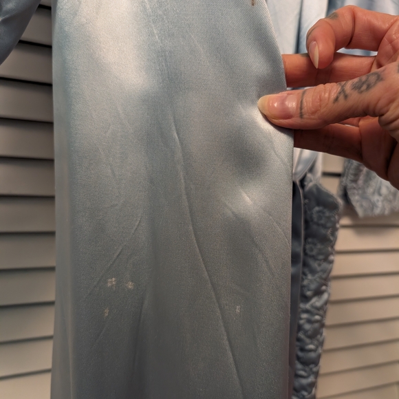 1950 Blue Women's Satin Robe - Picture 9 of 10